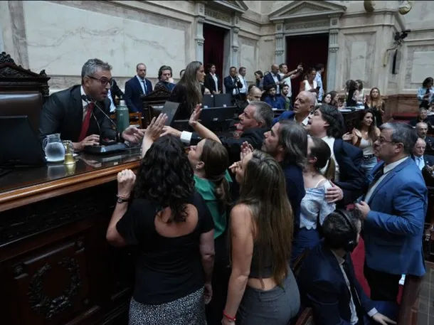 Diputados en el Congreso durante el debate de la Reforma Laboral