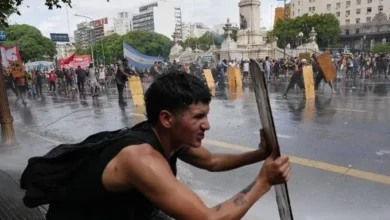 Imagen de los disturbios en el Congreso durante la protesta por la reforma laboral