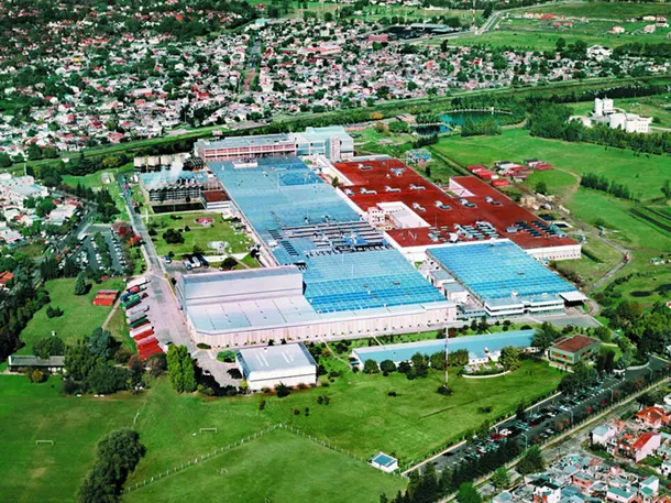F&aacute;brica de neum&aacute;ticos FATE en San Fernando