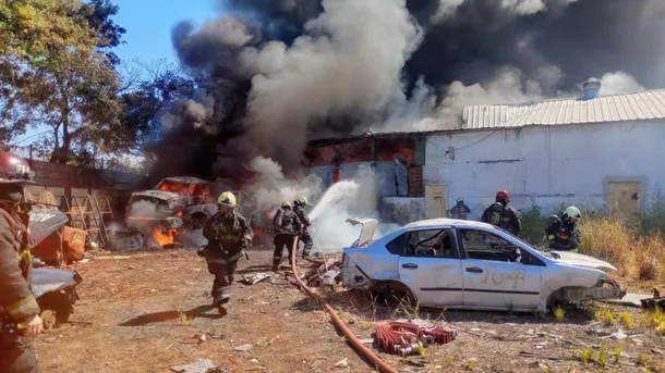 Incendio en un depósito de la Policía Federal en Buenos Aires