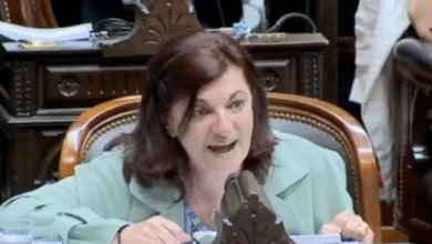 Kelly Olmos habla en la Cámara de Diputados