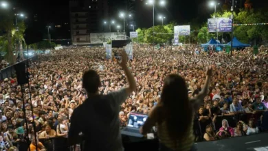 Federico Otermín y Daniela Vilar en el Festival Carnaval en Comunidad de Lomas de Zamora
