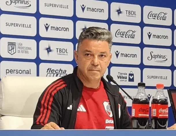 Marcelo Gallardo en una conferencia de prensa