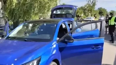 Imagen de un vehículo policial en la Ruta 2, cerca de Mar del Plata
