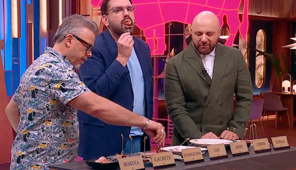 Imagen de los participantes de MasterChef Celebrity en la cocina