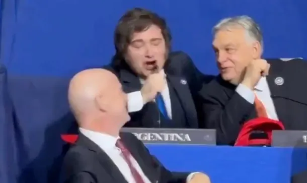 Imagen de Javier Milei cantando en un evento en Estados Unidos
