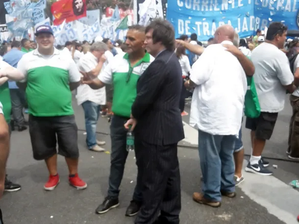 Javier Milei en la marcha de Camioneros en 2018