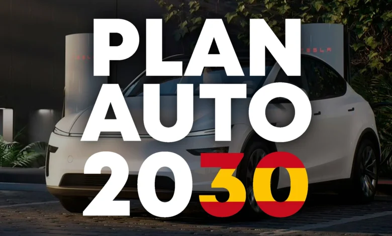 Coche eléctrico conectado a una estación de carga