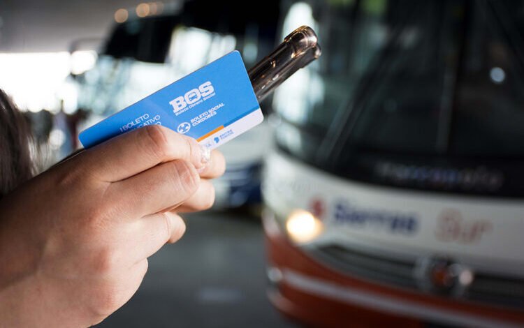 Imagen de un boleto de autobús con el logo del Boleto Educativo Cordobés