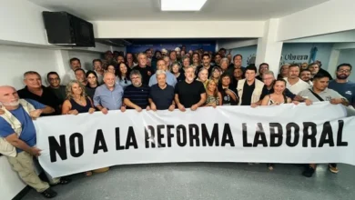 Imagen de una marcha en Rosario en contra de la reforma laboral