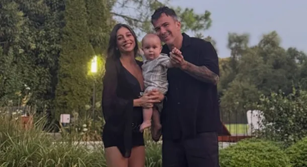 Sol Pérez con su bebé Marco