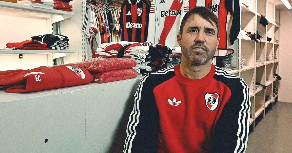 Eduardo Coudet en conferencia de prensa como nuevo entrenador de River Plate