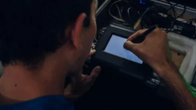 Personal del Operativo DNI atendiendo a vecinos en un barrio de Córdoba