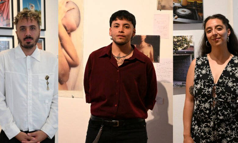 Imagen de la charla a pie de obra con los artistas de PUNTO DE INICIO en el Museo Provincial de Fotografía