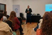 Imagen de un taller de salud mental en un barrio de Córdoba