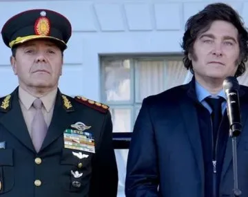 Carlos Presti, el Ministro de Defensa argentino, en una reunión con el presidente Javier Milei.