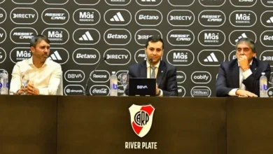 Coudet y Francescoli en la presentación del nuevo entrenador de River