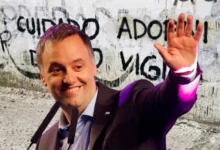 Manuel Adorni y su esposa Bettina Angeletti en Nueva York