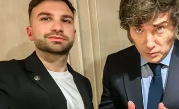 Imagen de un político argentina con una expresión de sorpresa