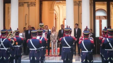Karina Milei sonríe durante el homenaje musical en la Casa Rosada