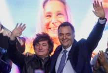 Manuel Adorni, jefe de Gabinete de la Nación, en el centro de una tormenta política