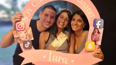 Lara Ghione, la niña prodigio de Rosario, con su diploma universitario