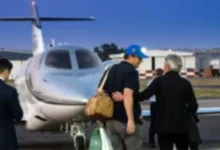 Imagen de Manuel Adorni en un evento público