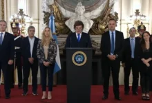 Imagen de Javier Milei durante su anuncio en cadena nacional sobre la Ley Anti-Expropiaciones