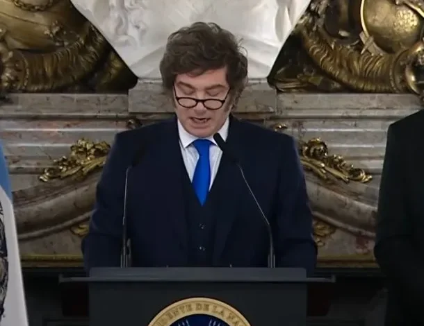 Javier Milei y su equipo en la cadena nacional