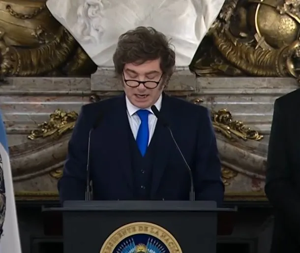 Javier Milei y su equipo en la cadena nacional