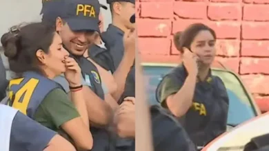 Agente de la Policía Federal y jubilada durante protesta en Congreso