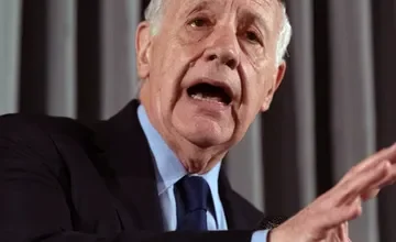 Foto de Roberto Lavagna en un evento político