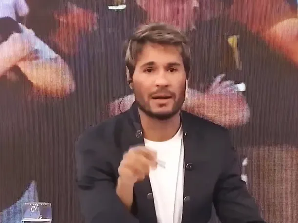 Tomás Dente en su programa de Crónica TV