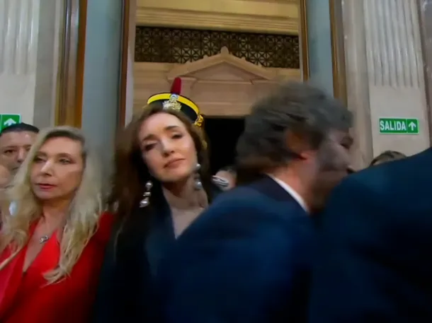 Imagen de Victoria Villarruel y Karina Milei en el Congreso