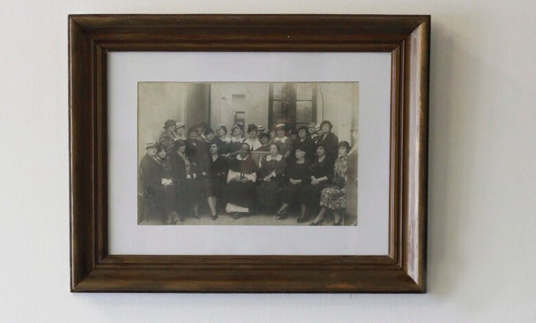 Imagen de la inauguración de la exposición Visibles otra vez en el Centro Cívico