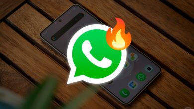Imagen de la aplicación de WhatsApp con una lista de contactos en línea