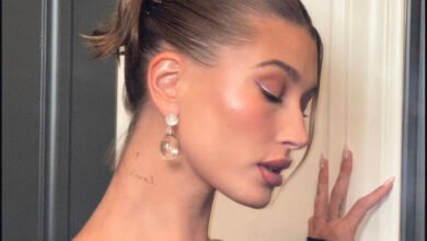 Una joven con una melena saludable y brillante