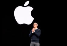 Tim Cook, CEO de Apple, en una conferencia de prensa
