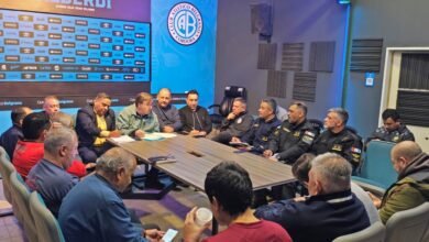 Imagen del estadio Gigante de Alberdi lleno de hinchas