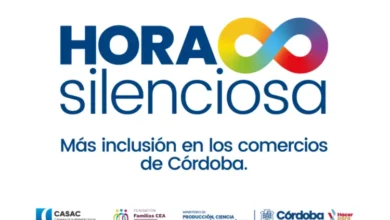 Imagen de una persona con autismo en un supermercado durante la 'Hora Silenciosa'