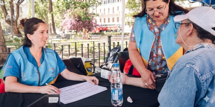 Imagen de un operativo de hidratación en el Cabildo de Córdoba