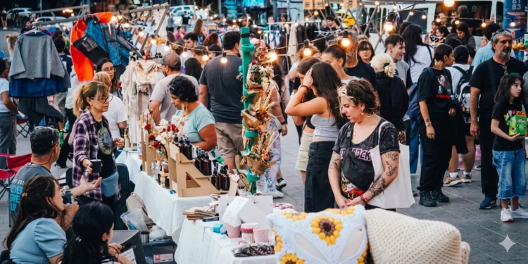 Imagen de la Feria de Economía Circular en Plaza Vélez Sarsfield