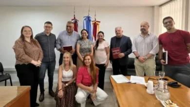 Ciudadanos peruanos votando en elecciones generales