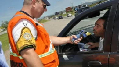 Policía caminera controlando el tráfico en una ruta de la provincia de Córdoba