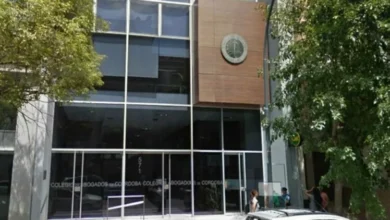 Imagen de una persona con discapacidad recibiendo atención médica