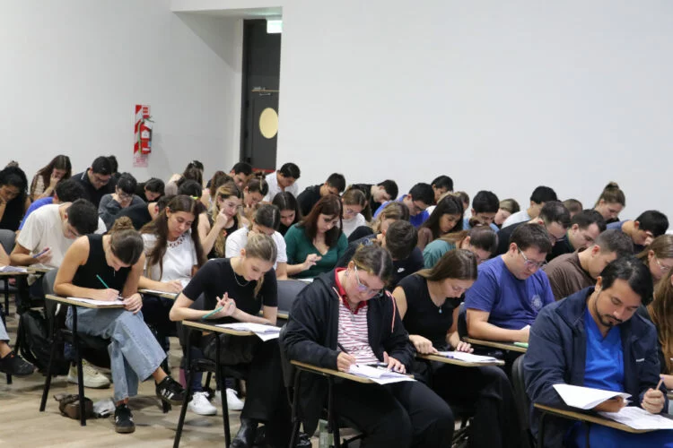 Profesionales de la Salud en una sala de examen