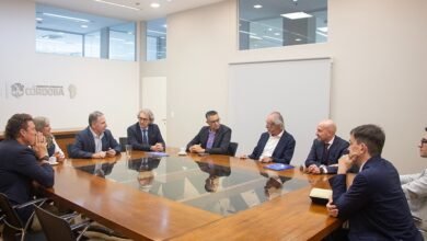 Delegaciones de Córdoba y Udine se reúnen para discutir cooperación educativa