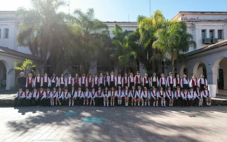 El Coro de Niños Cantores del ISEAM Domingo Zipoli en ensayo