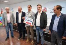 Ministro Gustavo Brandán entrega aportes a cooperativas en Río Cuarto