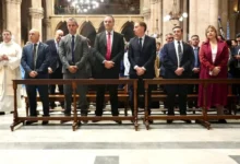 Manuel Adorni y Axel Kicillof en la misa en homenaje al Papa Francisco en la Basílica de Luján